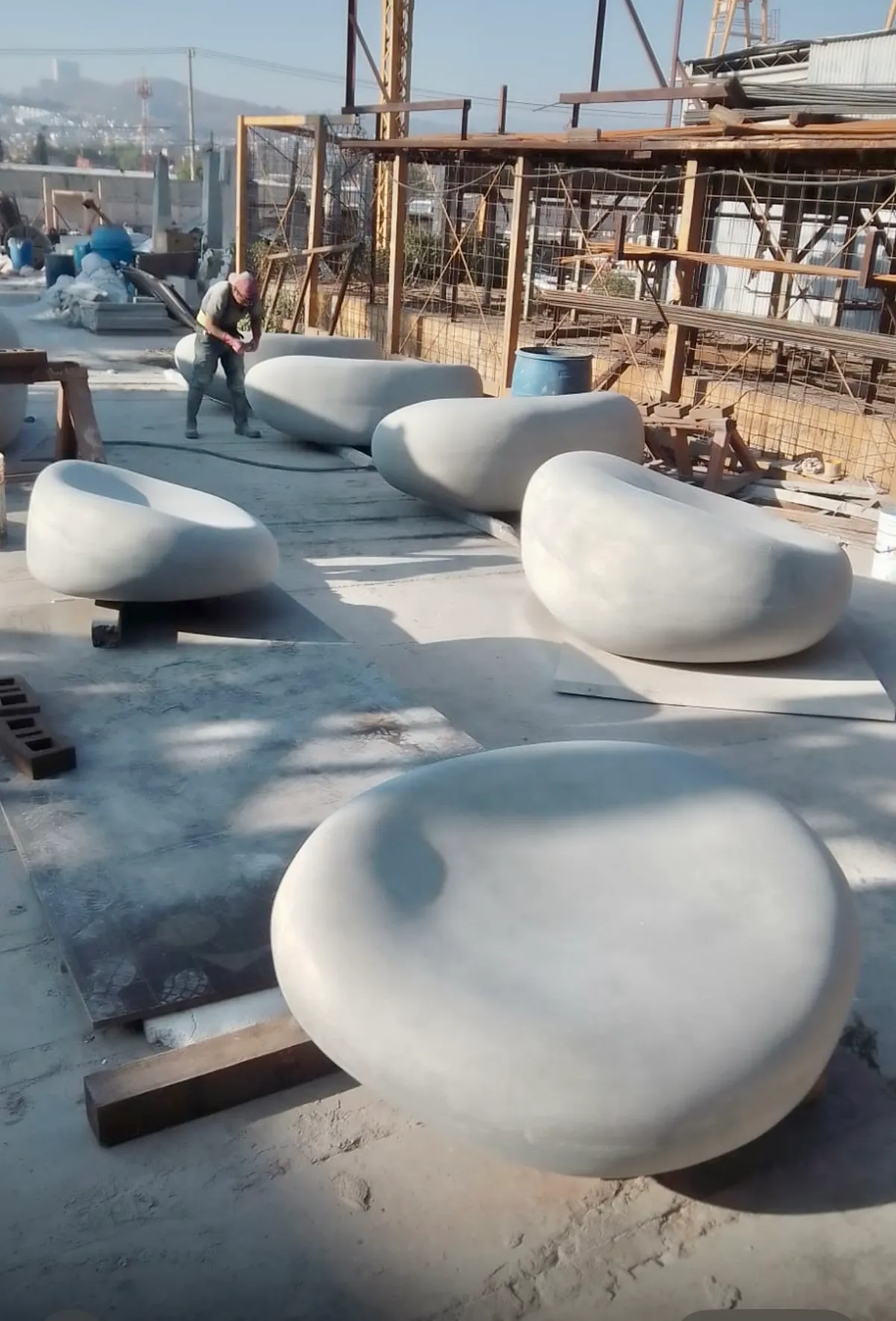 Textura y acabado del concreto en Bancas Feria de Chapultepec, CDMX