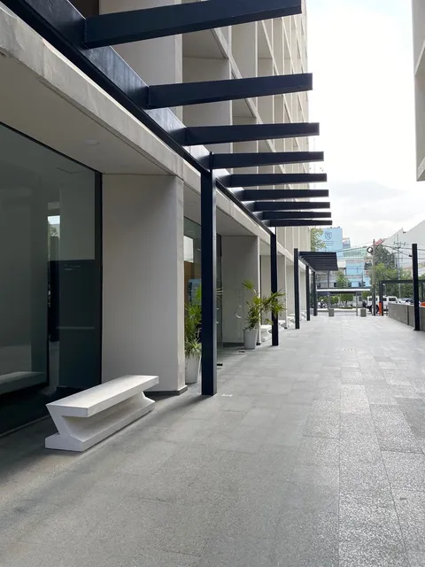 Mobiliario e instalación en concreto GFRC — proyecto Bancas ME