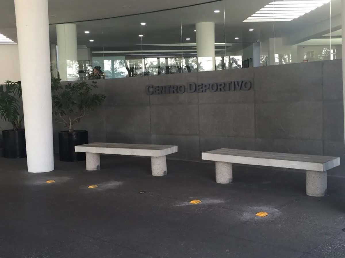 Detalle de instalación — CDI, acabado Madera/pátina
