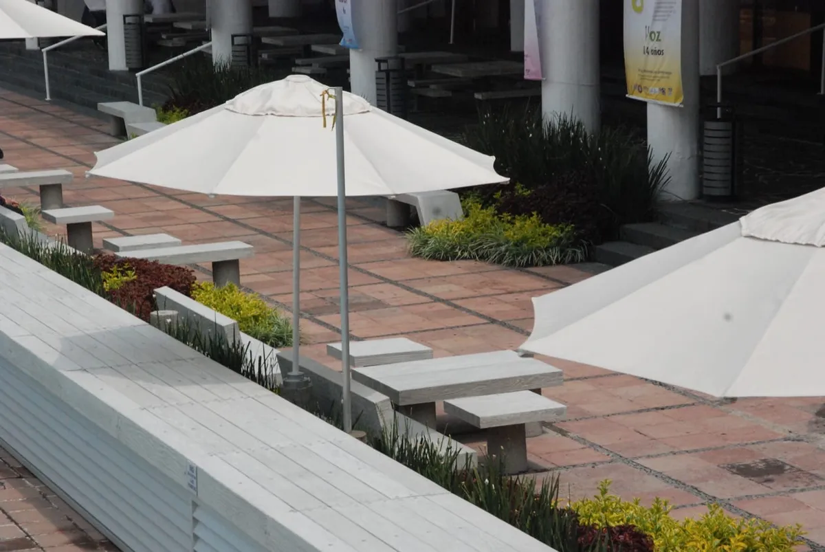 Ambiente con piezas de concreto fabricadas por Mās Concreto — CDI
