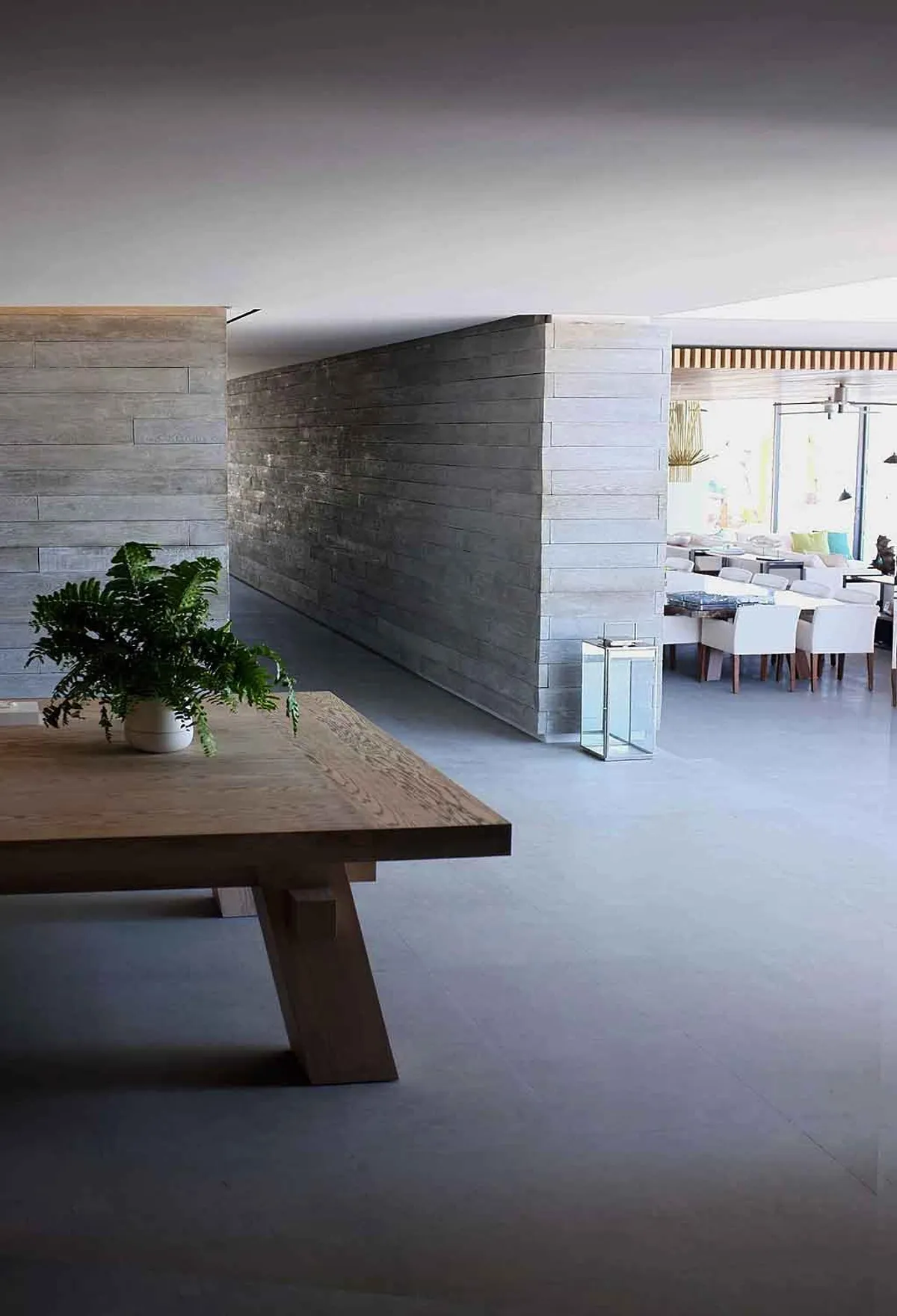 Mobiliario e instalación en concreto GFRC — proyecto Casa Vallarta