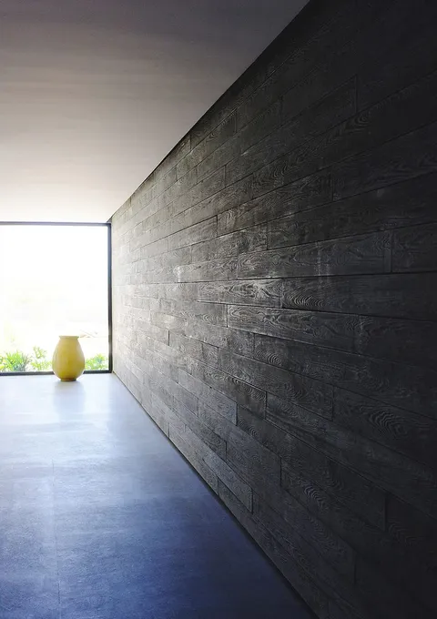 Detalle de instalación — Casa Vallarta, acabado Madera