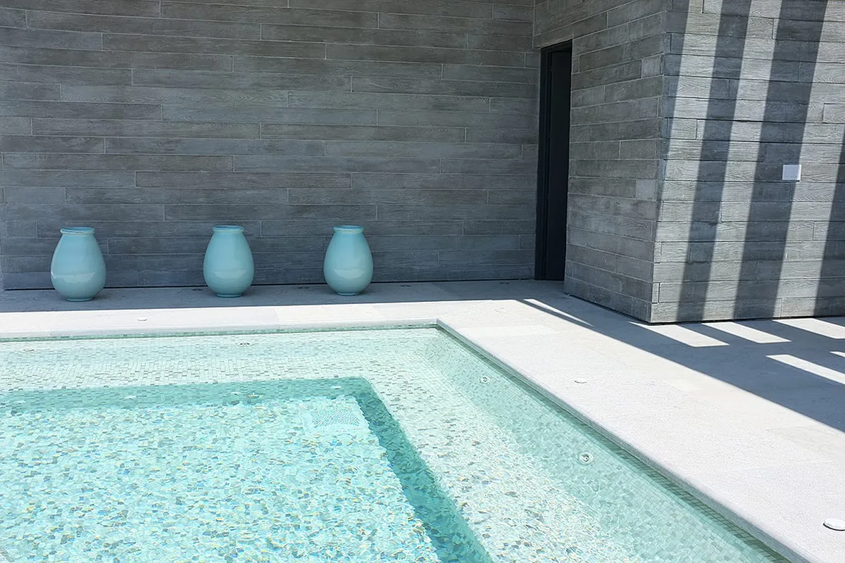 Vista general del proyecto Casa Vallarta para Ezequiel Farca + Cristina Grapín en concreto GFRC
