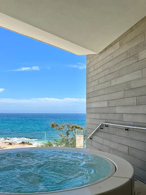 Mobiliario e instalación en concreto GFRC — proyecto Duela de Concreto Los Cabos