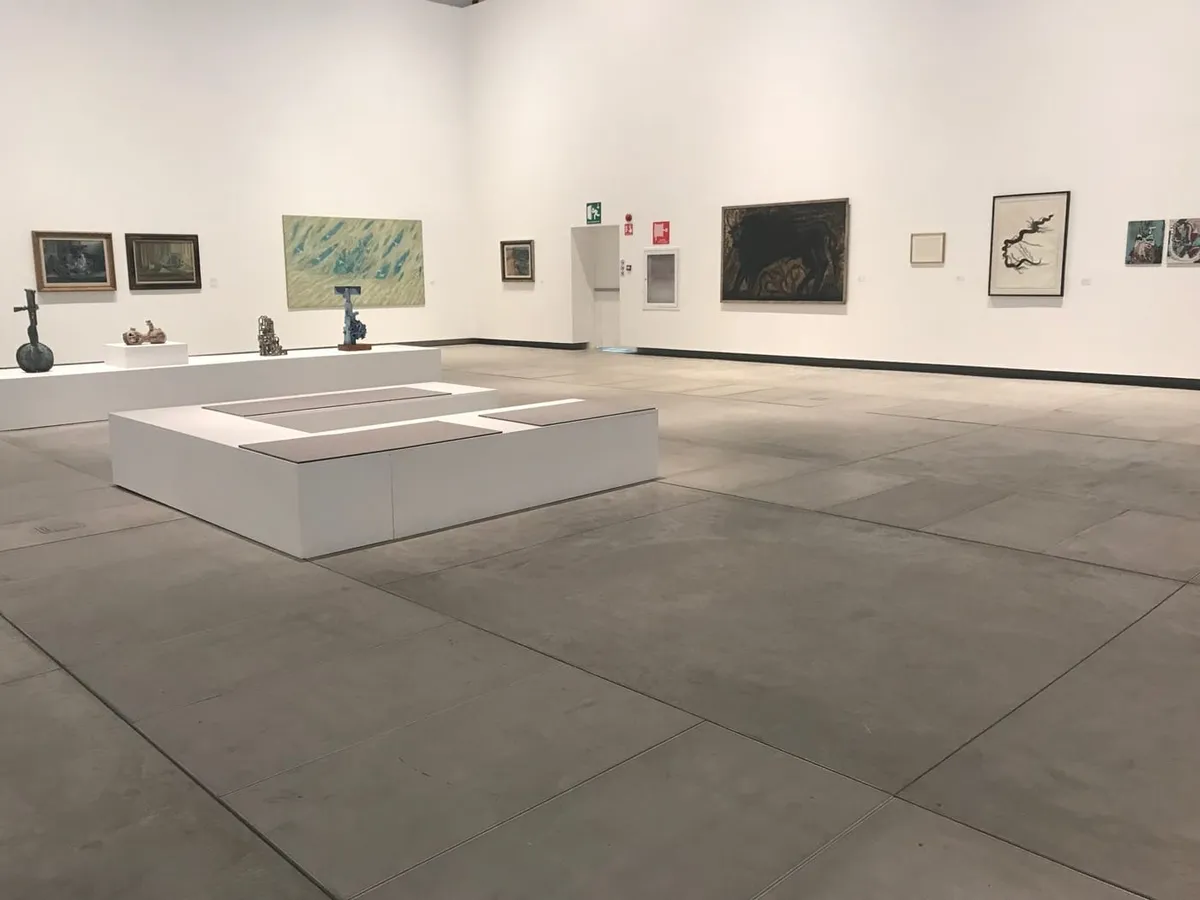 Detalle de instalación — MMAC Juan Soriano, acabado Aparente