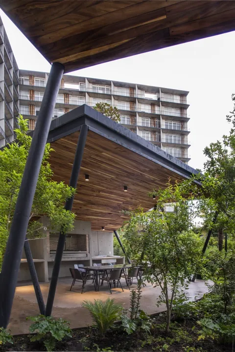Ambiente con piezas de concreto fabricadas por Mās Concreto — Mundo E