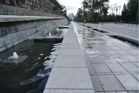 Mobiliario e instalación en concreto GFRC — proyecto Paseo de los Compositores