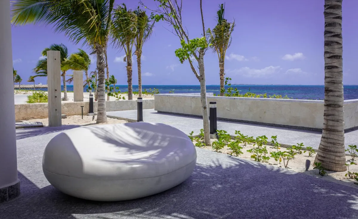 Detalle de instalación — Playa Mujeres, acabado Lavado