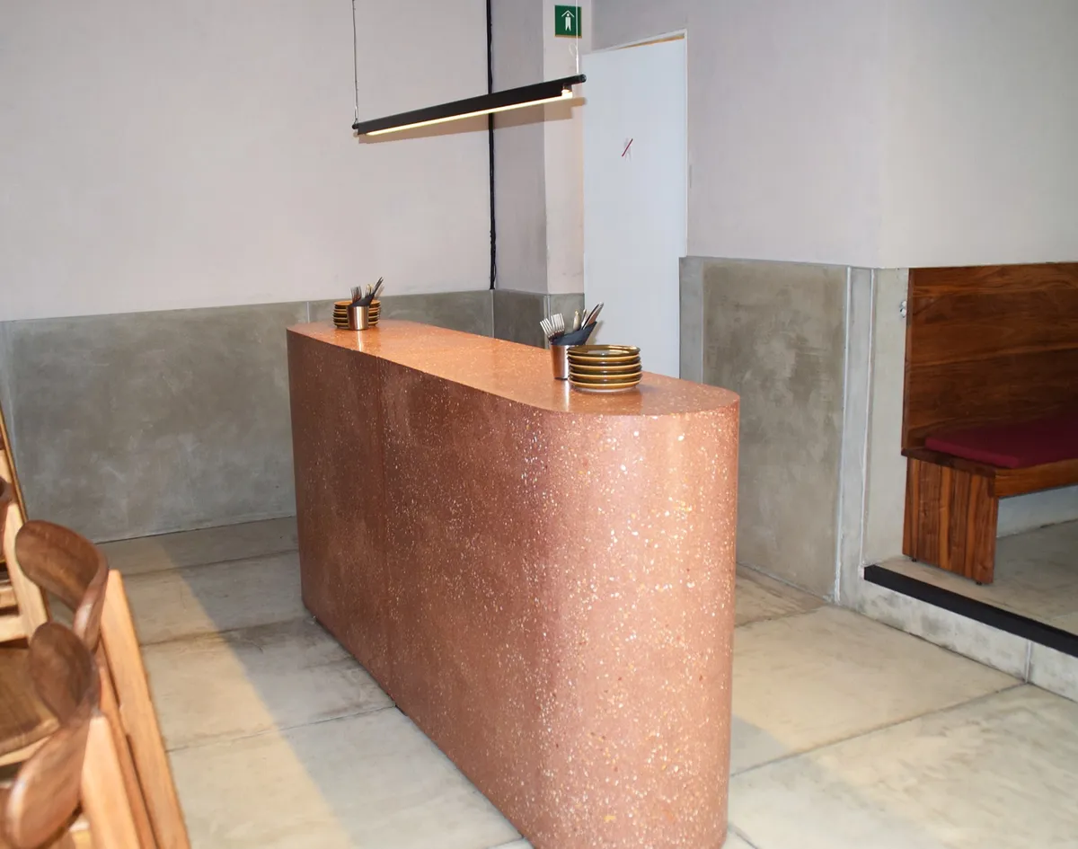 Polpo: pieza en concreto reforzado (Concreto / Terrazo)