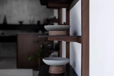 Textura y acabado del concreto en Showroom Polanco