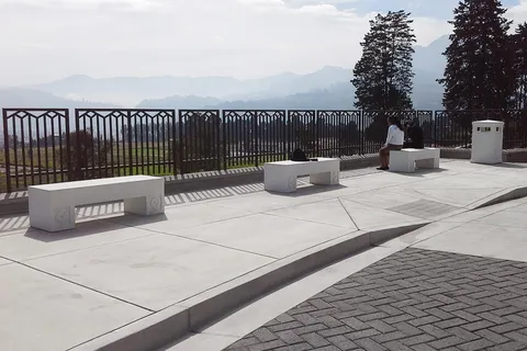 Detalle de instalación — Templo de Quetzaltenango, acabado Martelinado