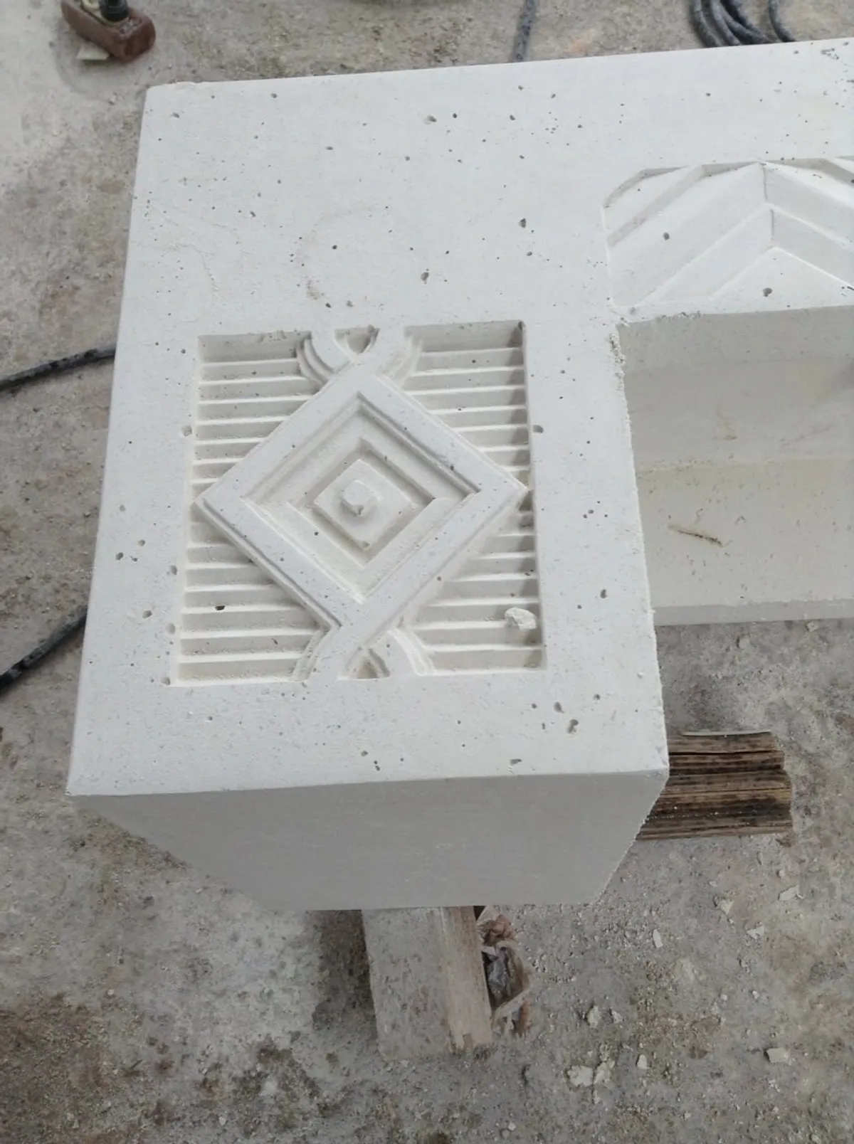 Detalle de instalación — Templo de Quetzaltenango, acabado Martelinado