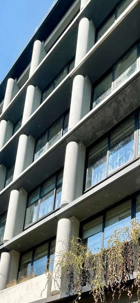 Mobiliario e instalación en concreto GFRC — proyecto Tonalá