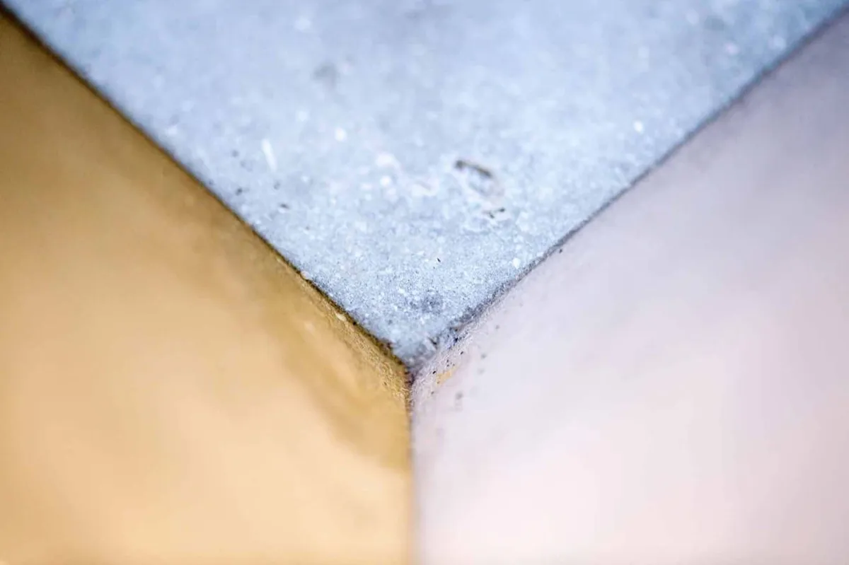 Woco: pieza de autor en concreto (Concreto reforzado con fibra de vidrio / concreto armado)
