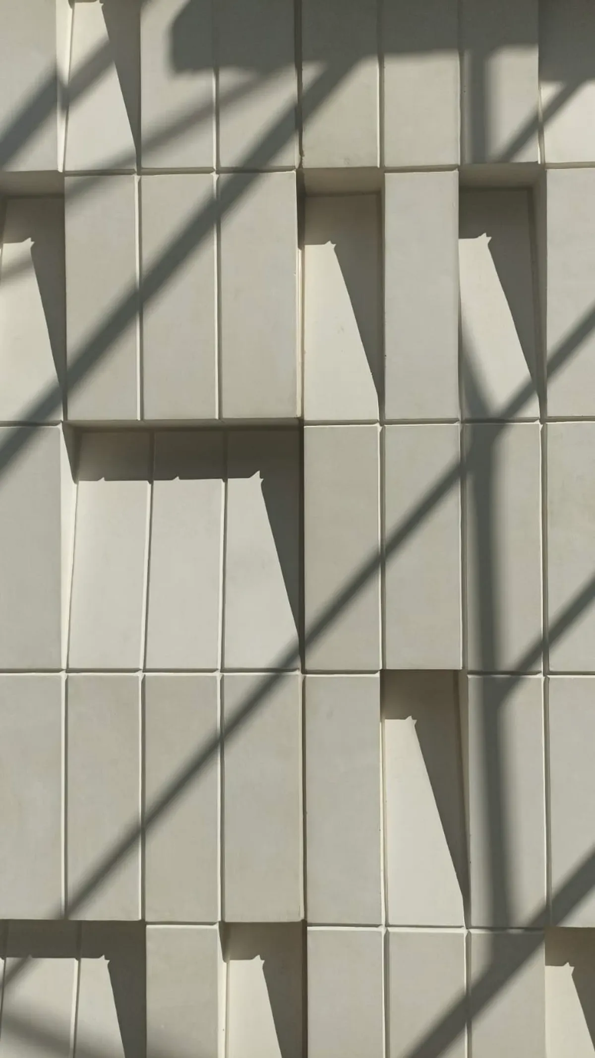 Detalle de instalación — Muro Llorón, acabado Lavado especial