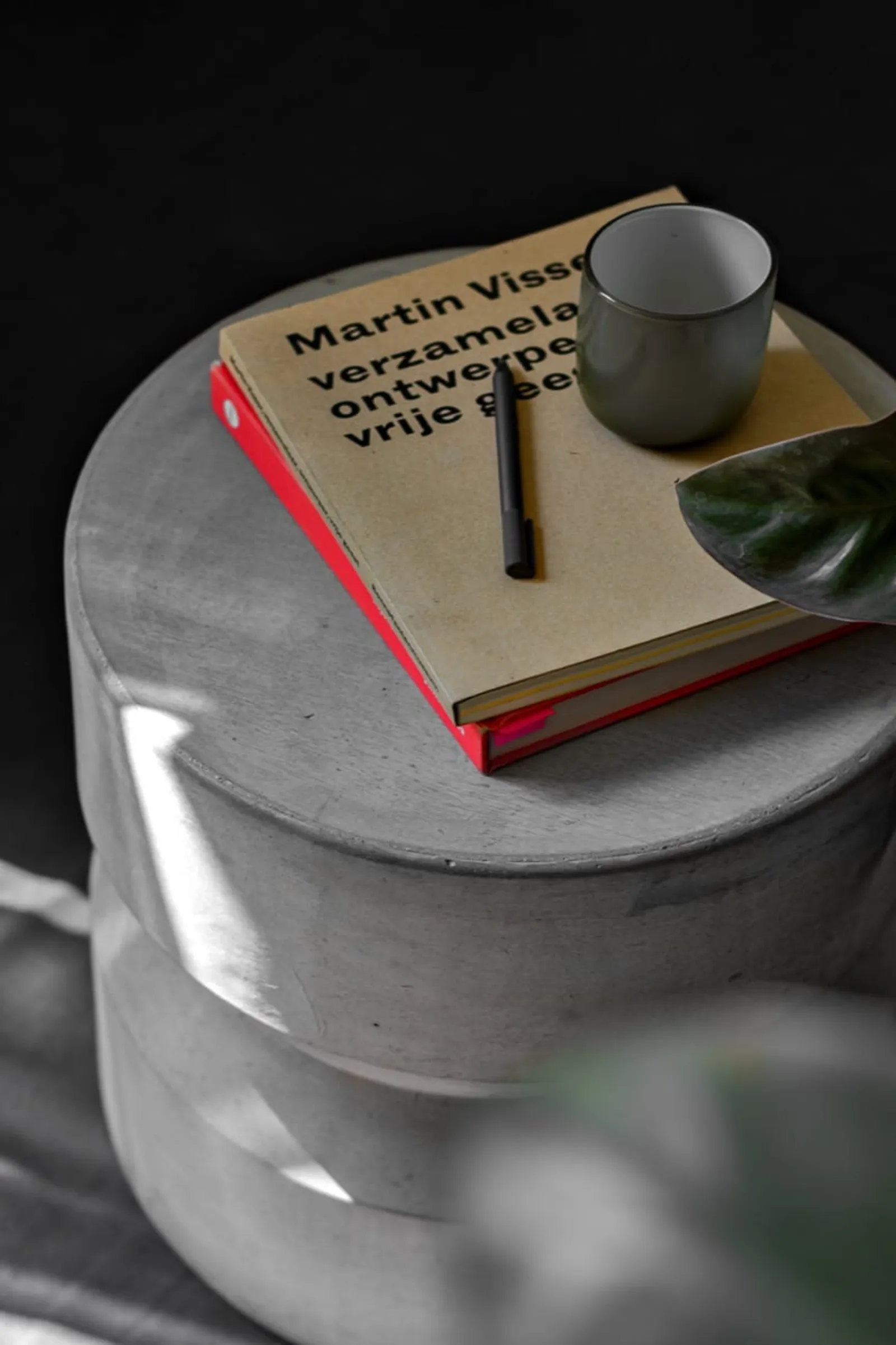 Nomo por Mās Concreto — pieza de concreto GFRC